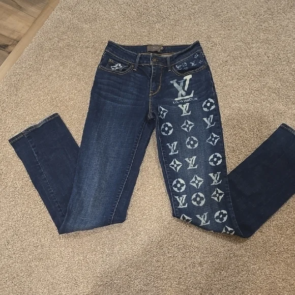 Levi's Dark Blue Flare Jeans with Pattern - Picture 2 of 8